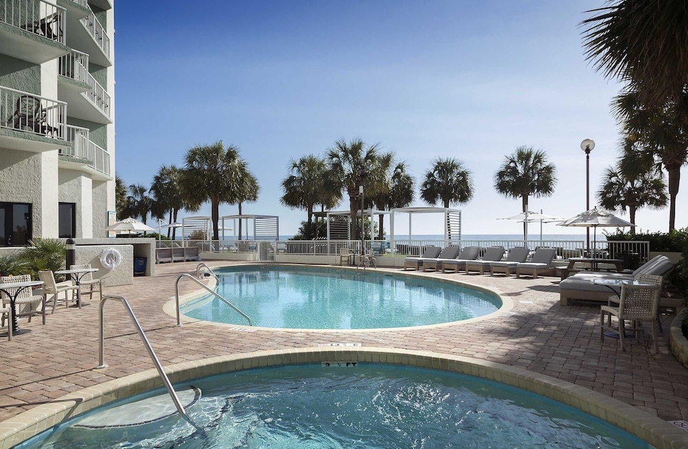 · Beautiful Oceanfront Suite - Great Location! Free Breakfast Included