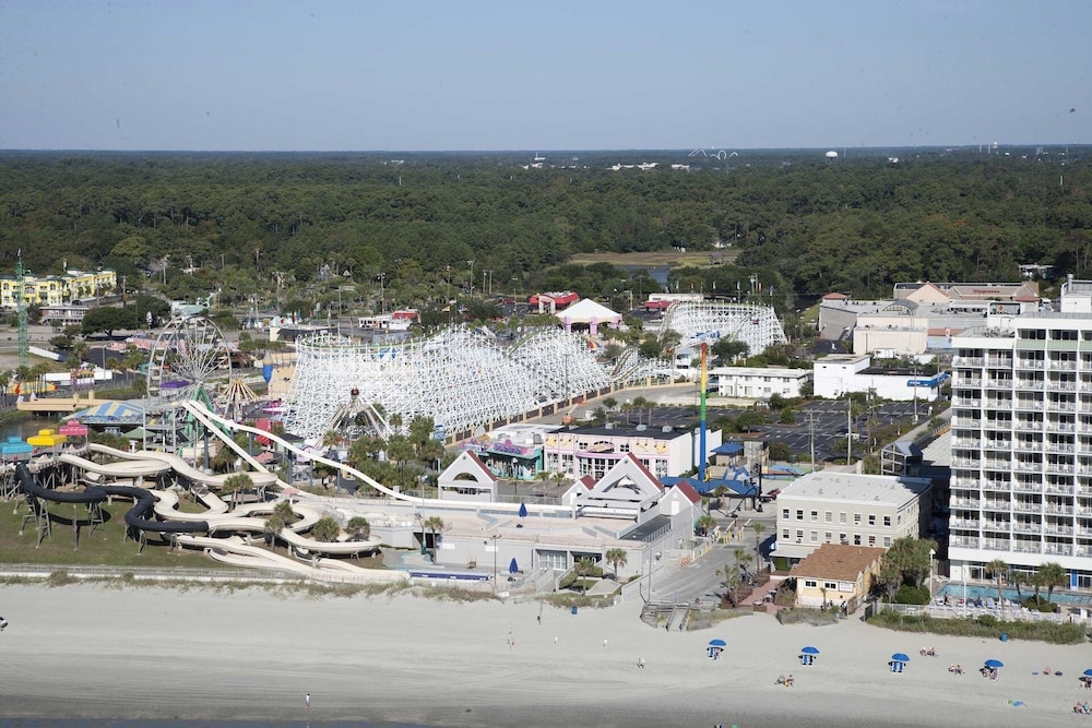 · Beautiful Oceanfront Suite - Great Location! Free Breakfast Included