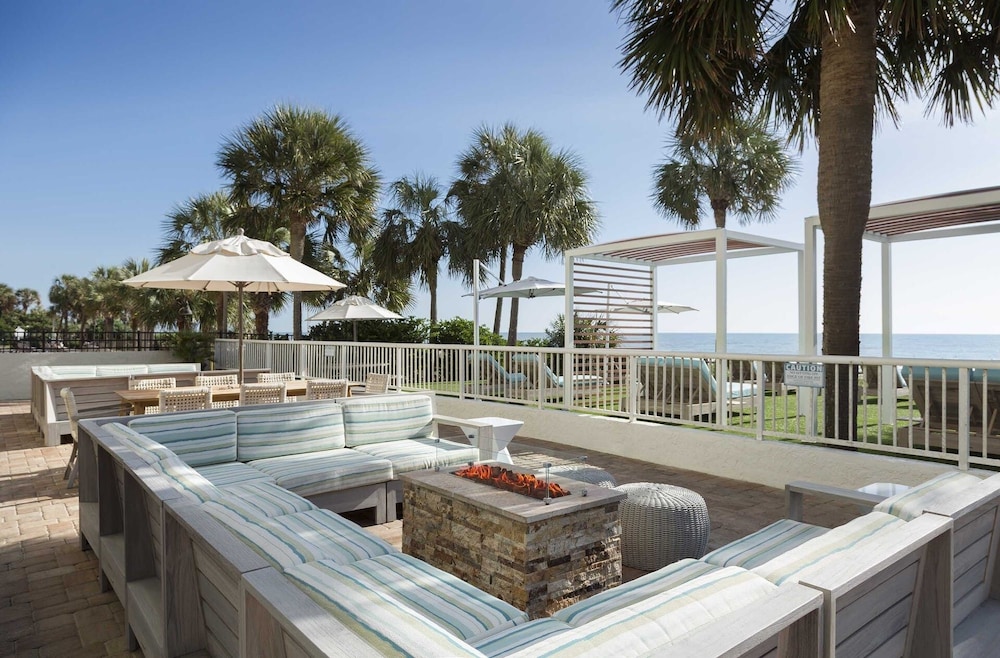 · Beautiful Oceanfront Suite - Great Location! Free Breakfast Included