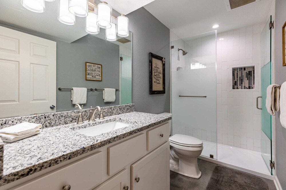 3BD/3BA Beauty! 3RD NIGHT FREE! Table Rock Vrbo