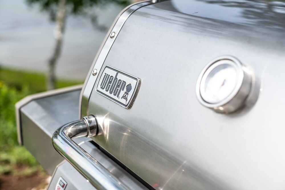 Brooklin House magical location, deluxe property with stunning water