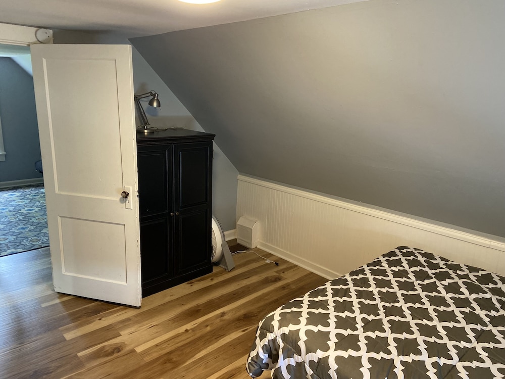 Historical Renovated Downtown Westfield Farmhouse