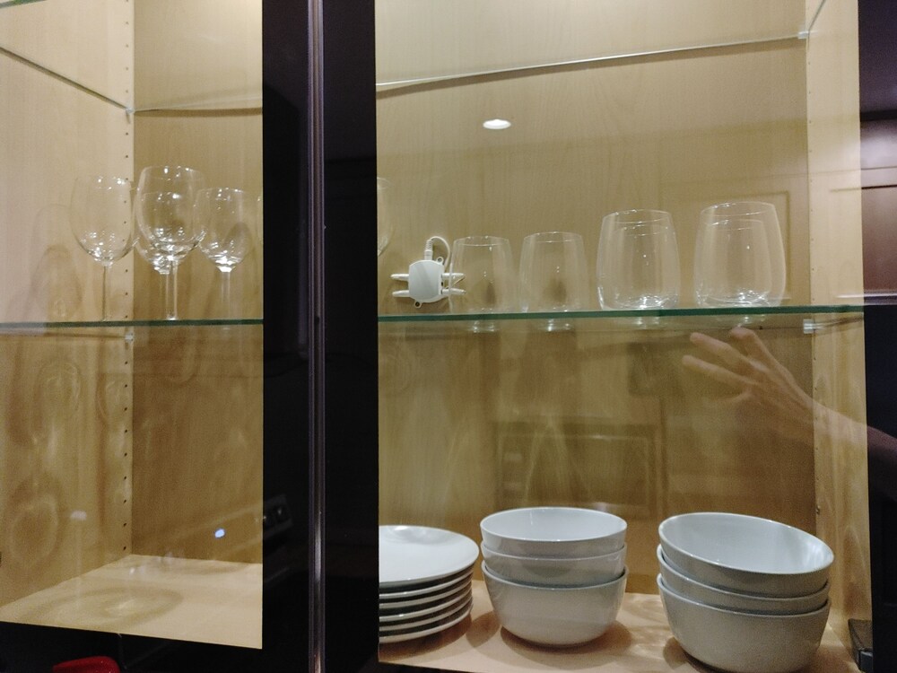 Waterfront home minutes from FLL, Hard Rock casino and beaches. Free kayak use.