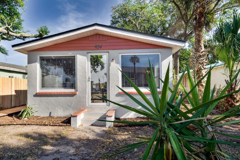 Welcome to the beach life! Enjoy this cozy cottage with two full baths, and two full bedrooms