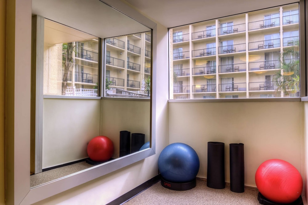 2 Connecting Suites with 3 beds and 1 sofabed at a Full Service Hotel by Suiteness