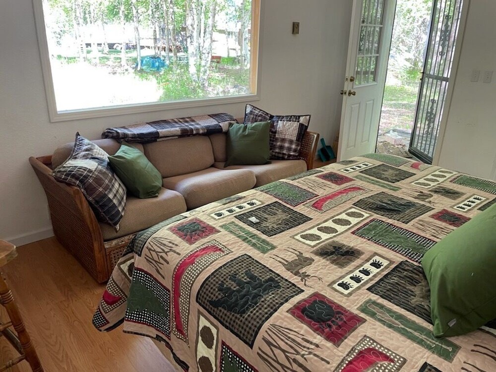 Willow, Alaska getaway with a private lake access! Willow Vrbo