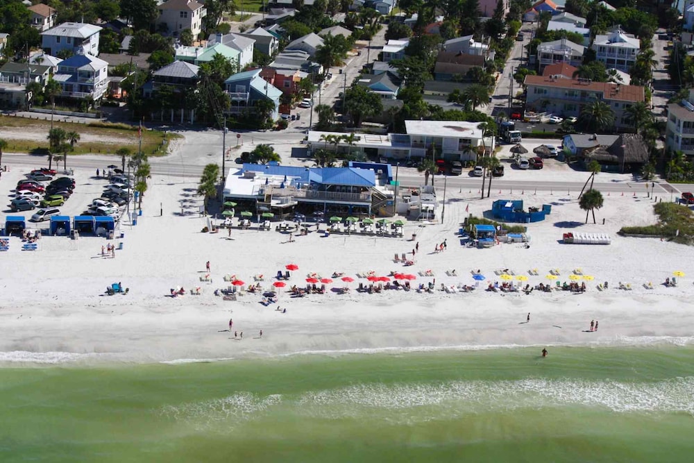 Shell Haven B - Quiet & Relaxing Waterfront Condo