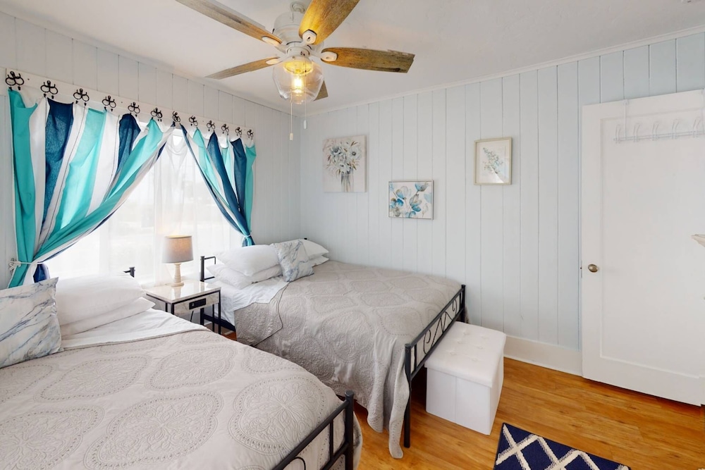 Shell Haven B - Quiet & Relaxing Waterfront Condo