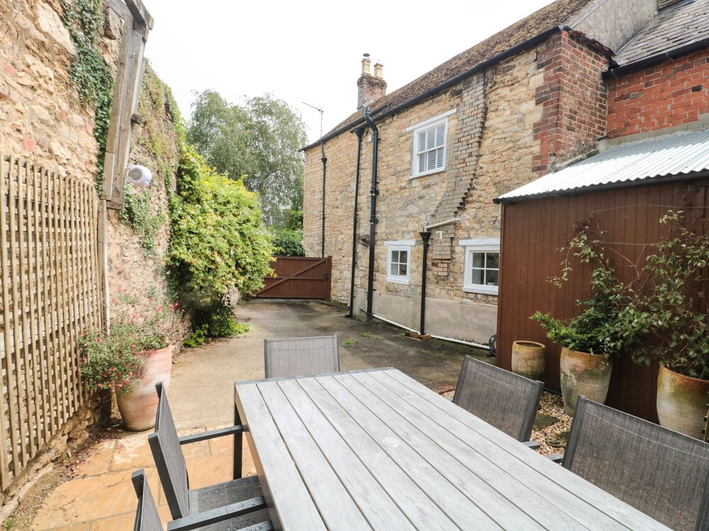 Overton Cottage Deals & Reviews (Sturminster Newton, GBR) Wotif