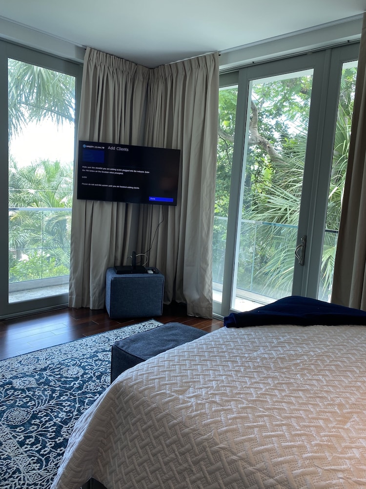 2110 Brickell Avenue #8 NEW LISTING, RECENTLY FURNISHED