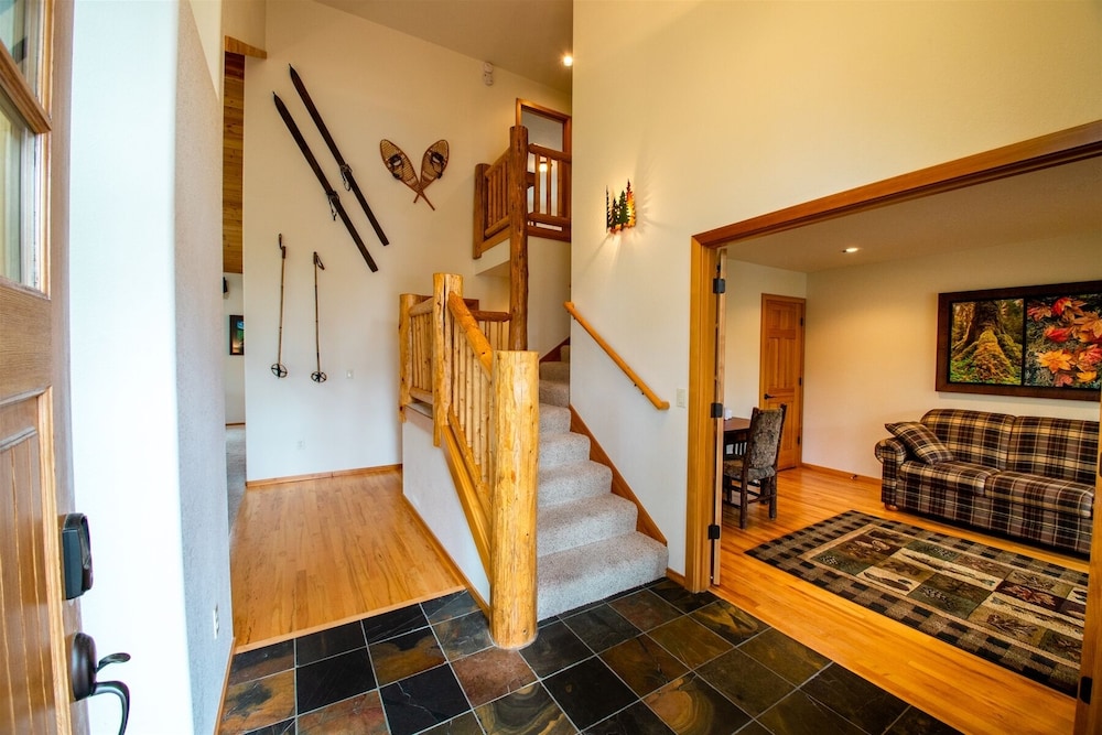 *Free Activities with Xplorie* Beautiful, Large Home with A/C, Hot Tub  Tokatee