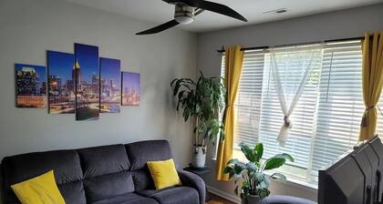 Modern, Stylish 3br Townhome In Raleigh! 3 Bedroom Townhouse by Redawning