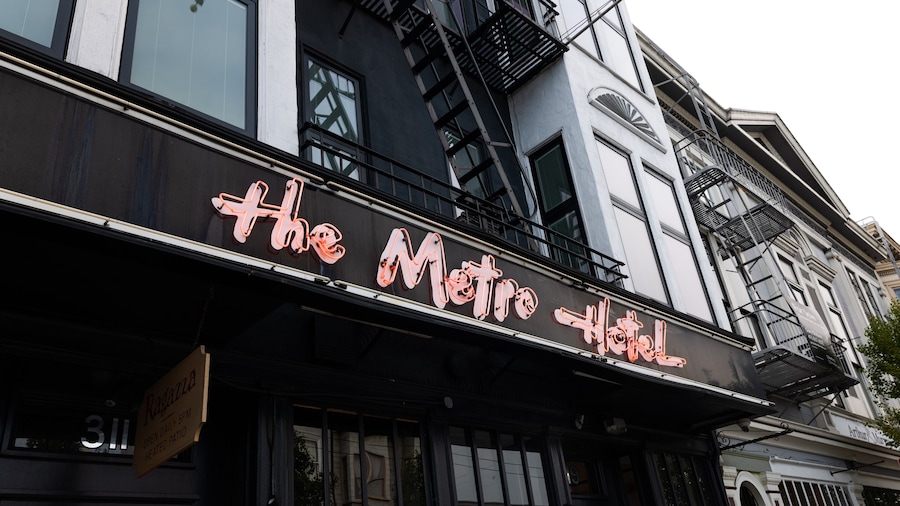 The Metro Hotel