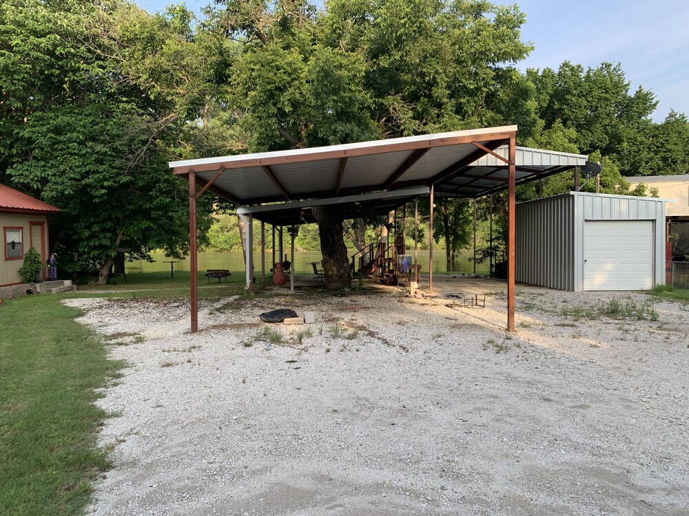 Brazos River Waterfront Getaway!, Weatherford, TX Vacation Rental Cabin