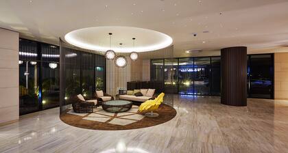 Artstay Hamdeok Beach Hotel