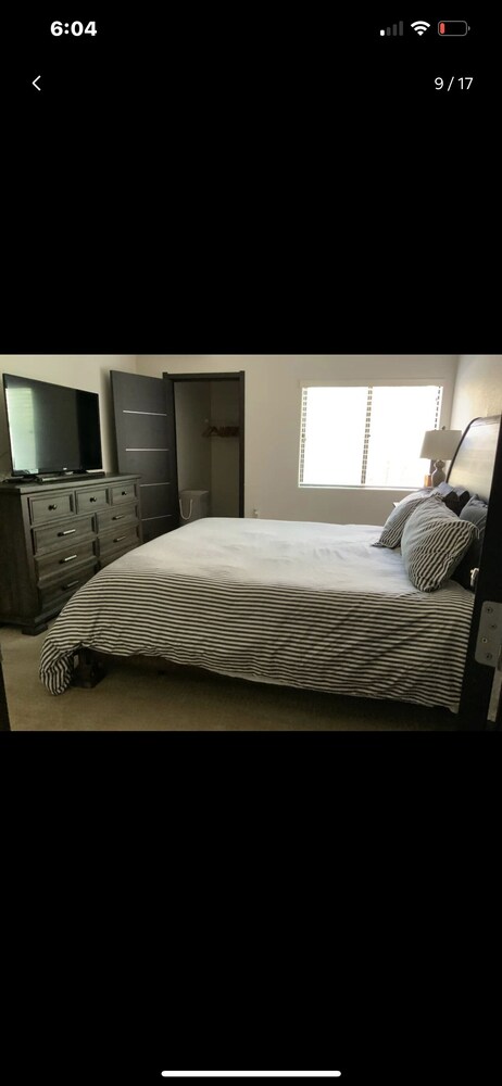 Luxury Condo 10 min from strip all amenities!!!