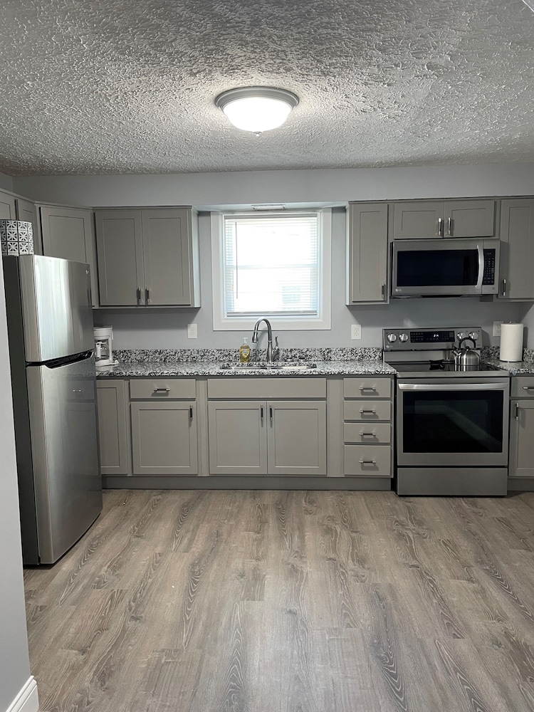 Holland Suites, Suite #1