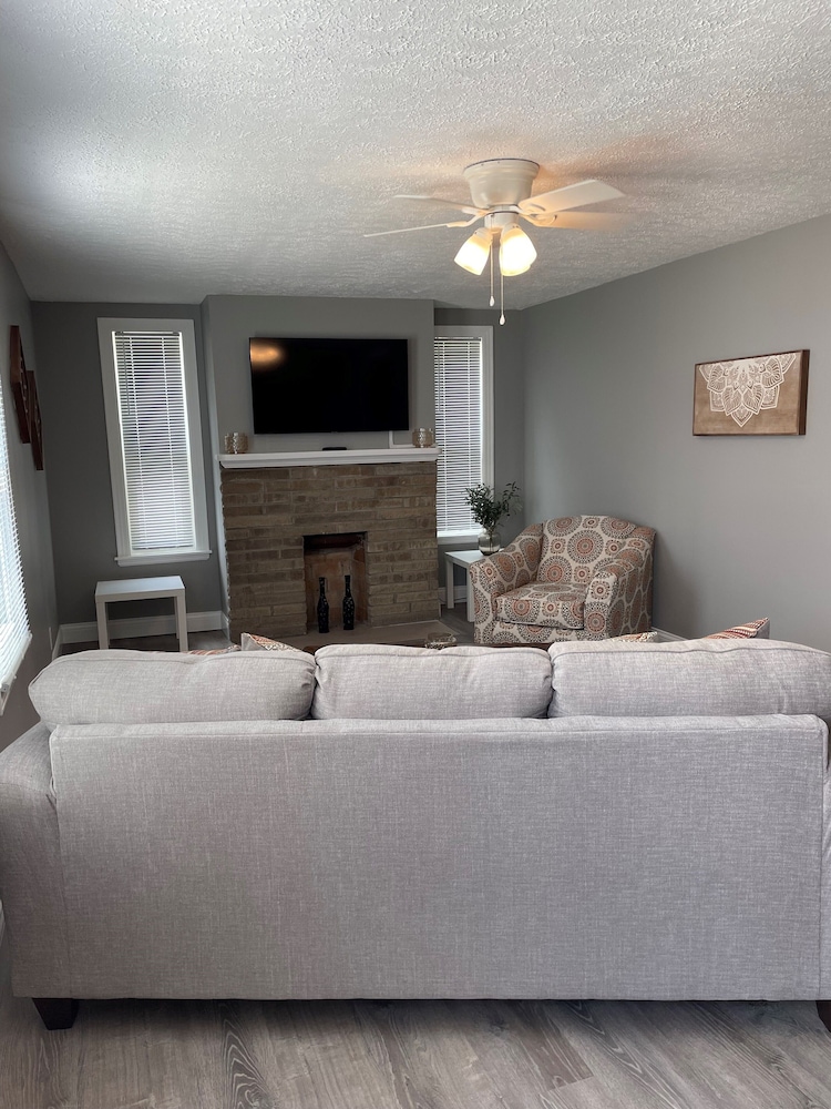 Holland Suites, Suite #1