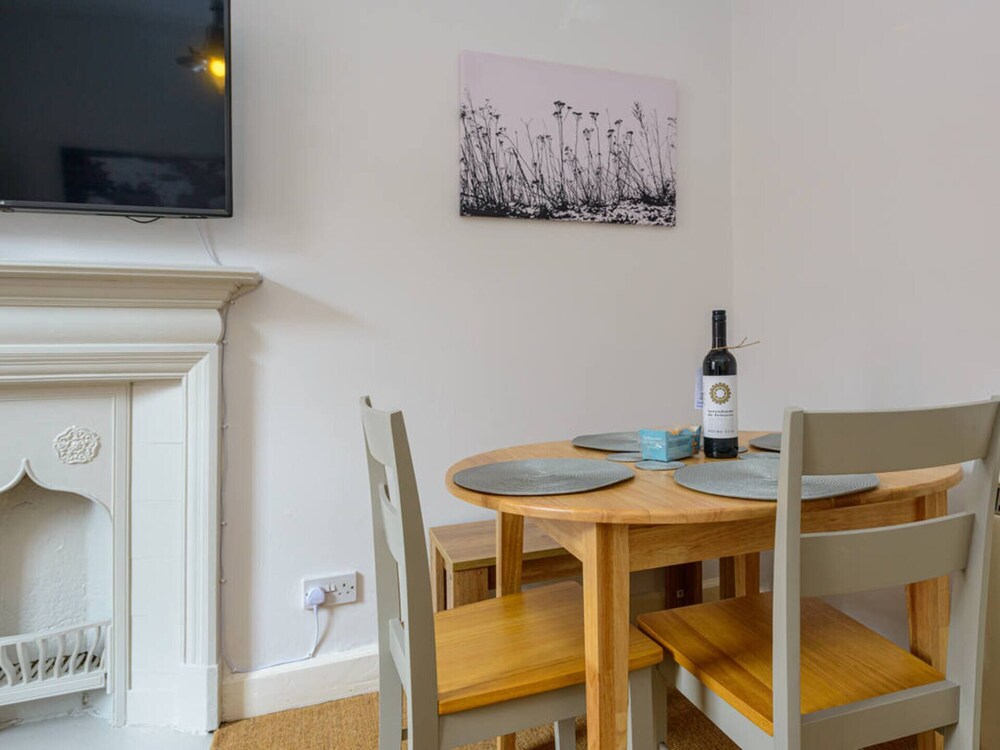 Pebbles Apartment - Heart of Town