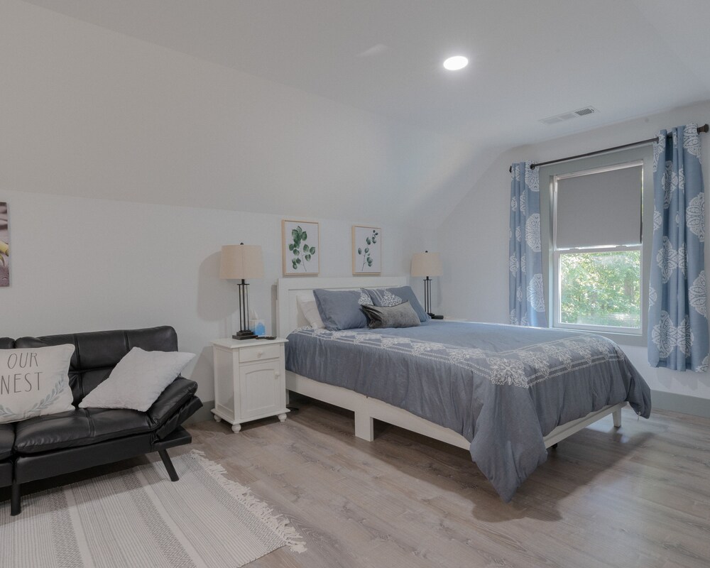 New house on Lake Hartwell with a pool!! Fair Play Vrbo