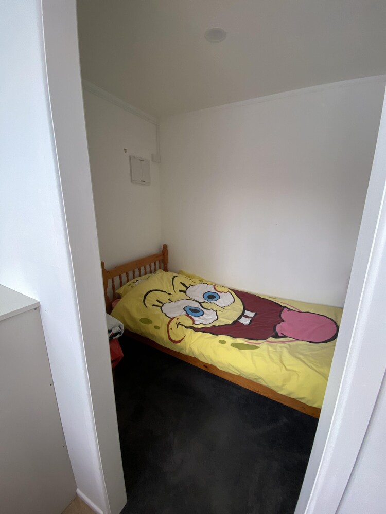 Small house with pool access close to amenities, Ohope Beach and