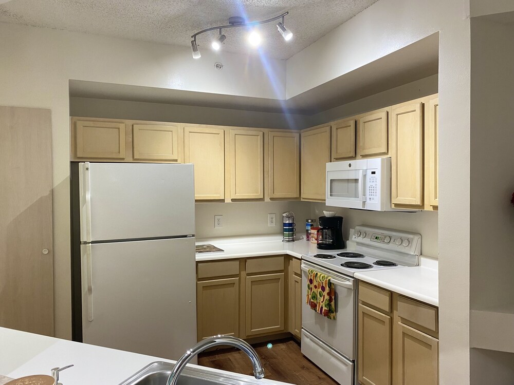 Luxurious 2/2 Apartment near Beach & FLL Airport