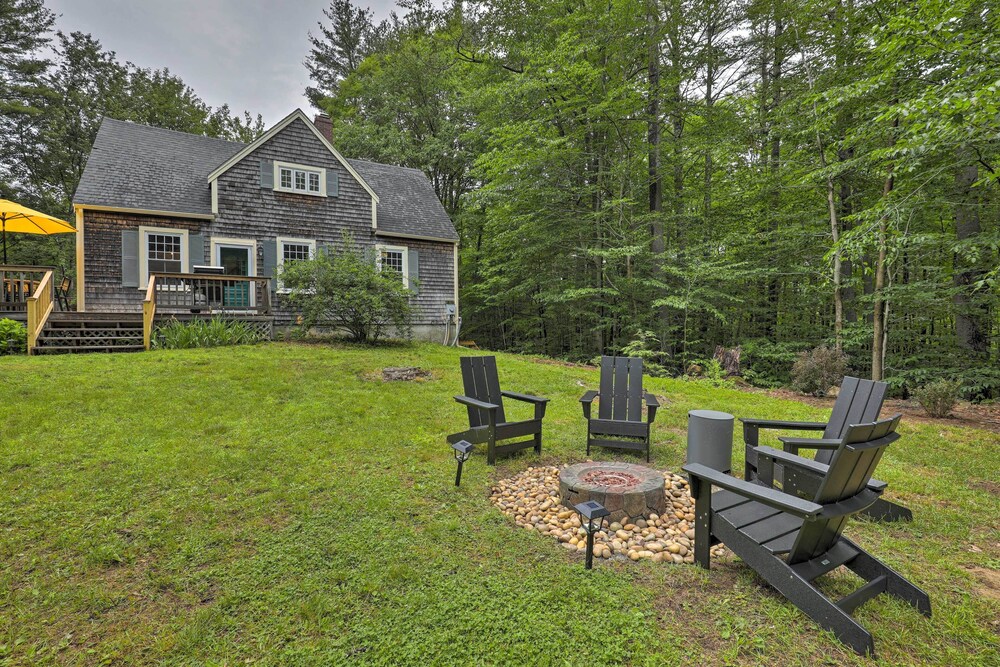 Charming Jaffrey Cottage w/ Mount Monadnock Views!