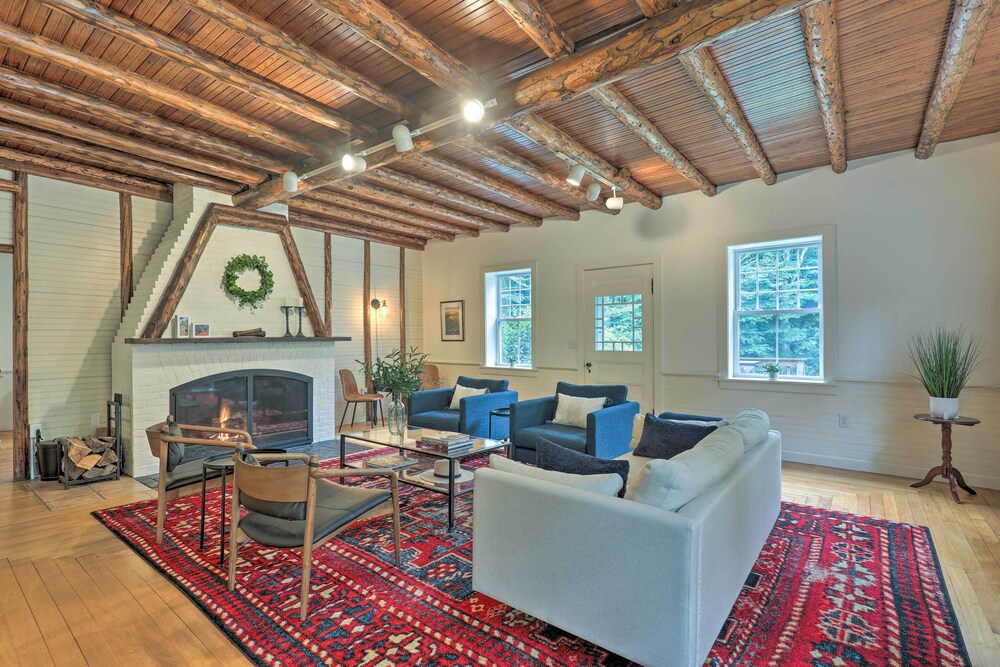 Charming Jaffrey Cottage w/ Mount Monadnock Views!