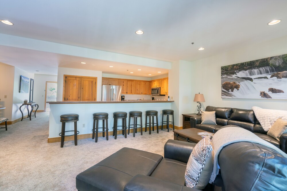 Spacious 1 BDR Mountain Village Condo, Telluride Room Prices & Reviews