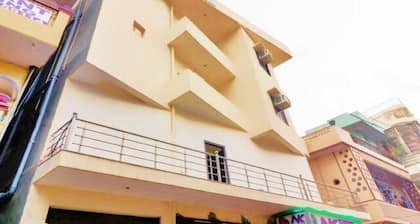Hotel Station View Mughalsarai by ShriGo Hotels