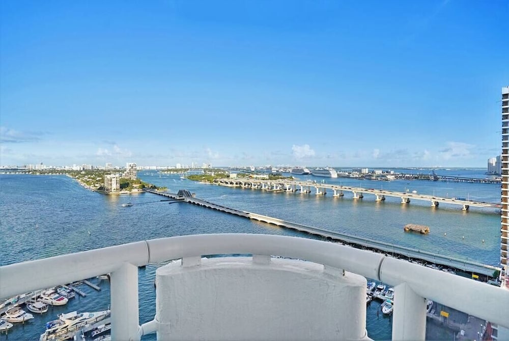 Seas The Day! (2 bedroom condo)