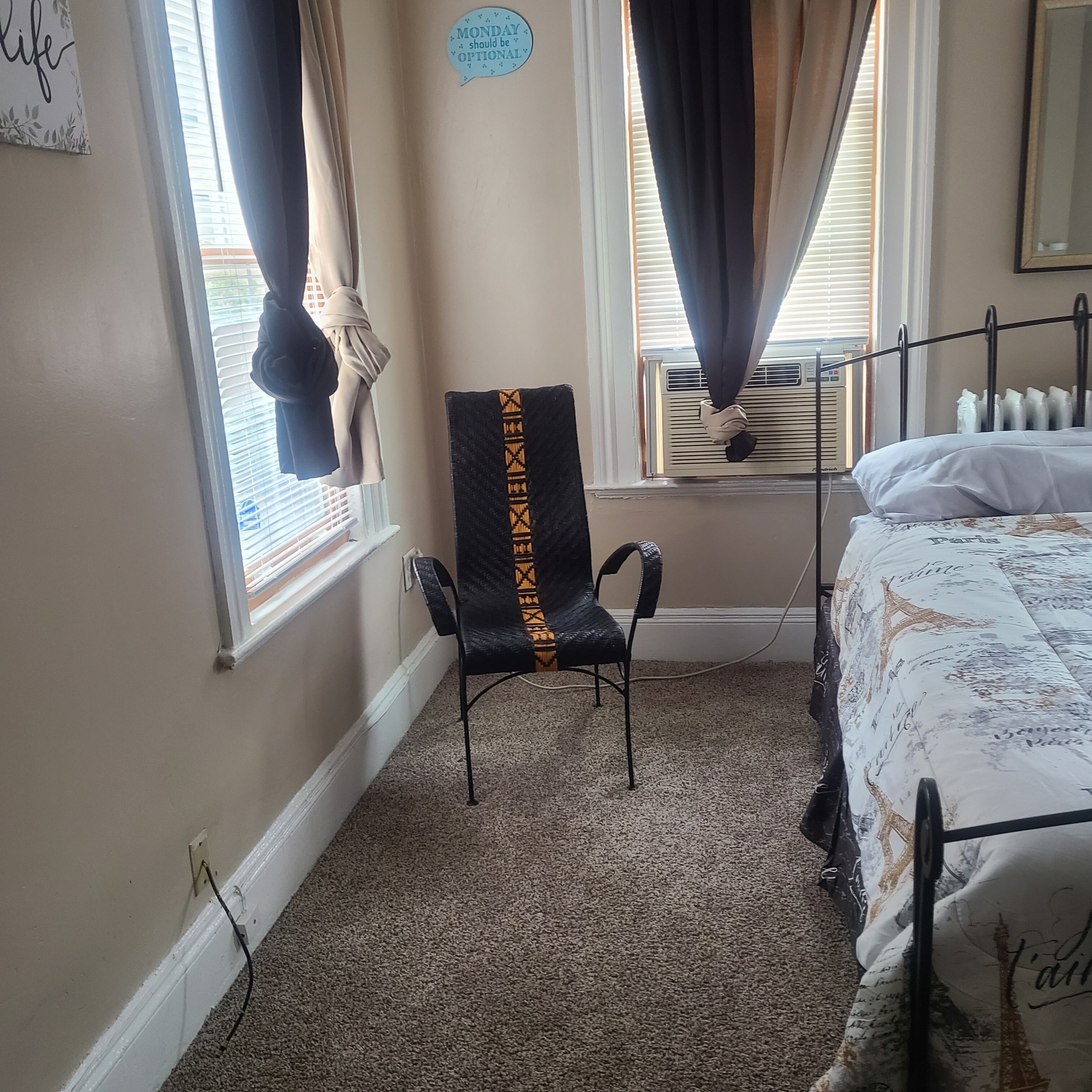 Location, is the key for this 3 bedroom! in Hartford, United States
