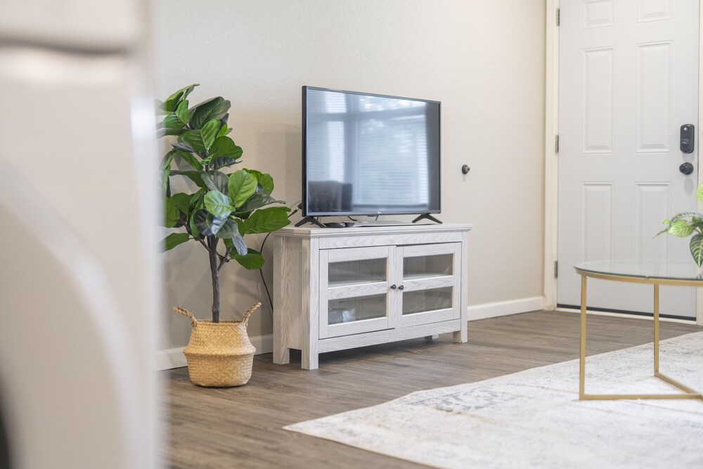 2BR Enjoyable and Cozy Home Near The Momentary & 8th Street Market Bentonville Vrbo