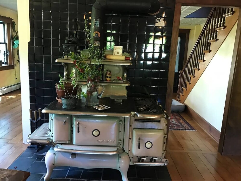 Amazing Country Getaway / Buckland Retreat House