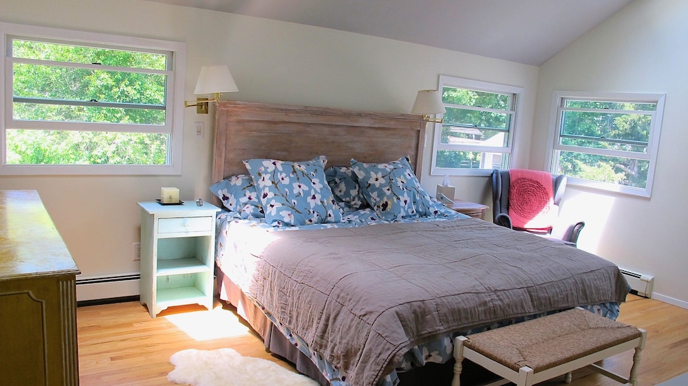 Westhampton 3 bedroom beach house with hot tub Remsenburg Vrbo