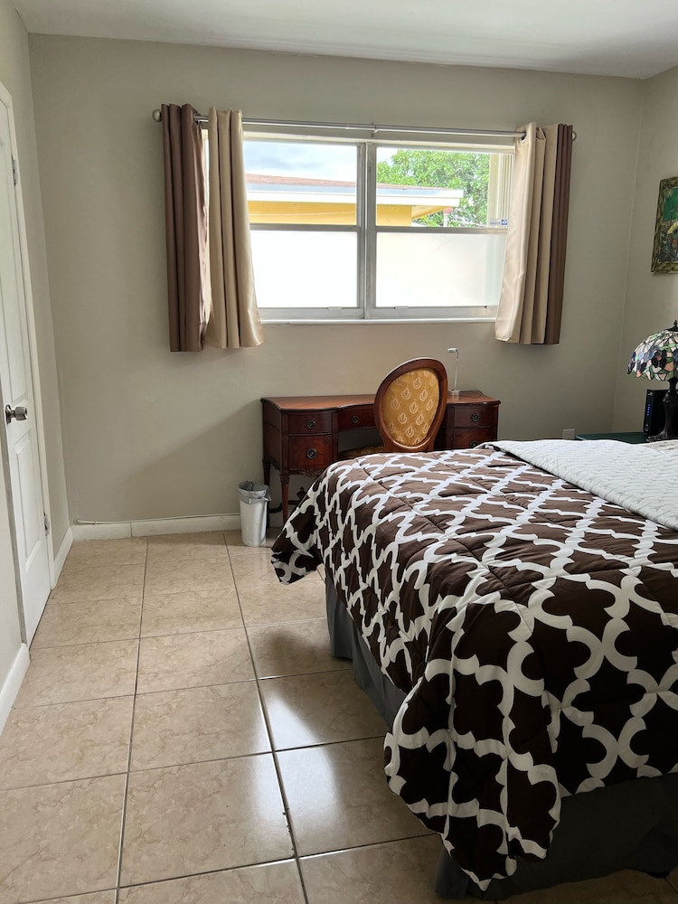 Beautiful Miami Villa near Hard Rock Stadium