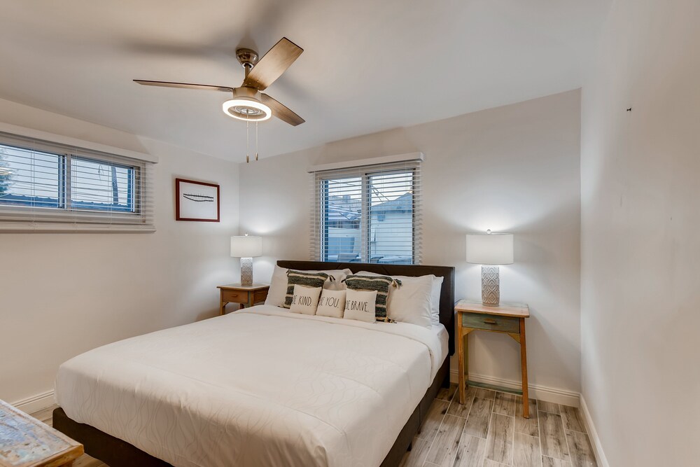 URBAN COWBOY BUNK HOUSE with SPA, FIRE PIT & PET FRIENDLY