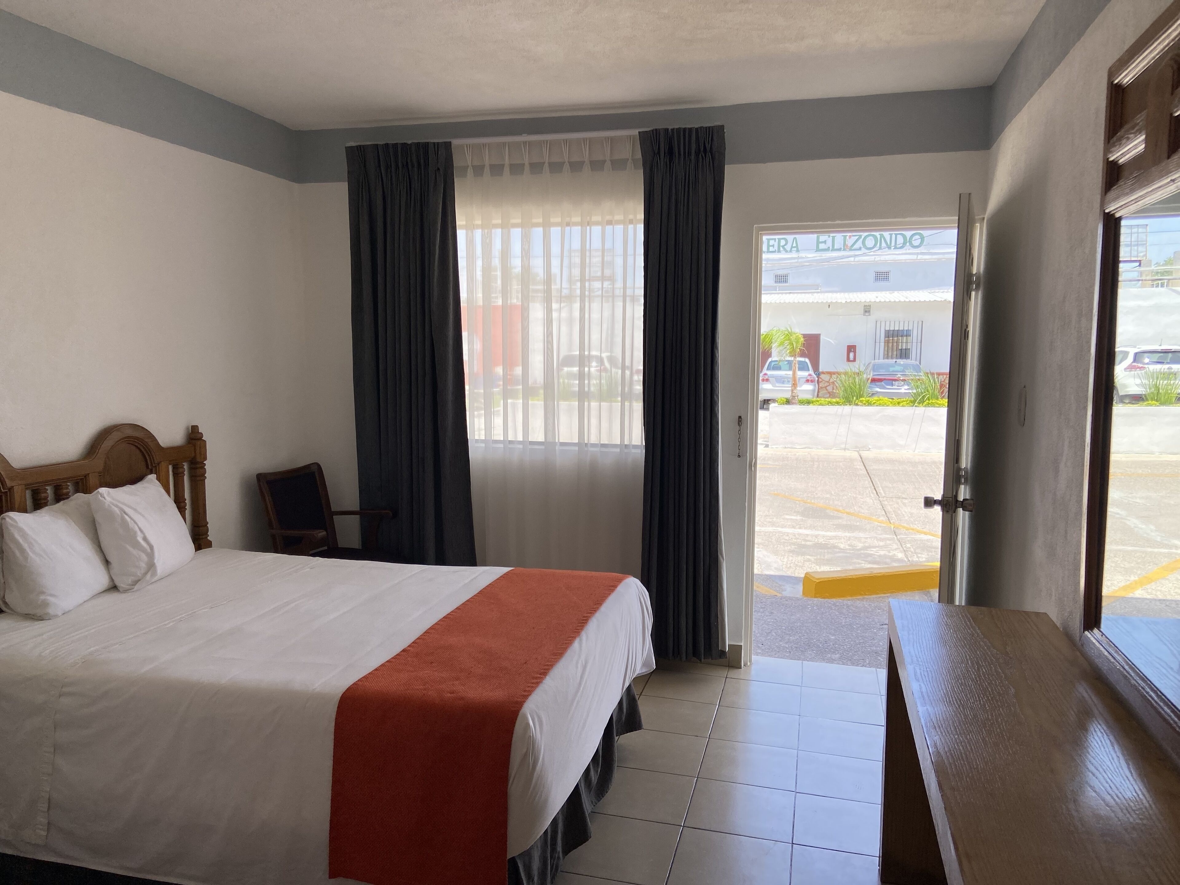 Hotel Los Robles in Nuevo Laredo, Mexico