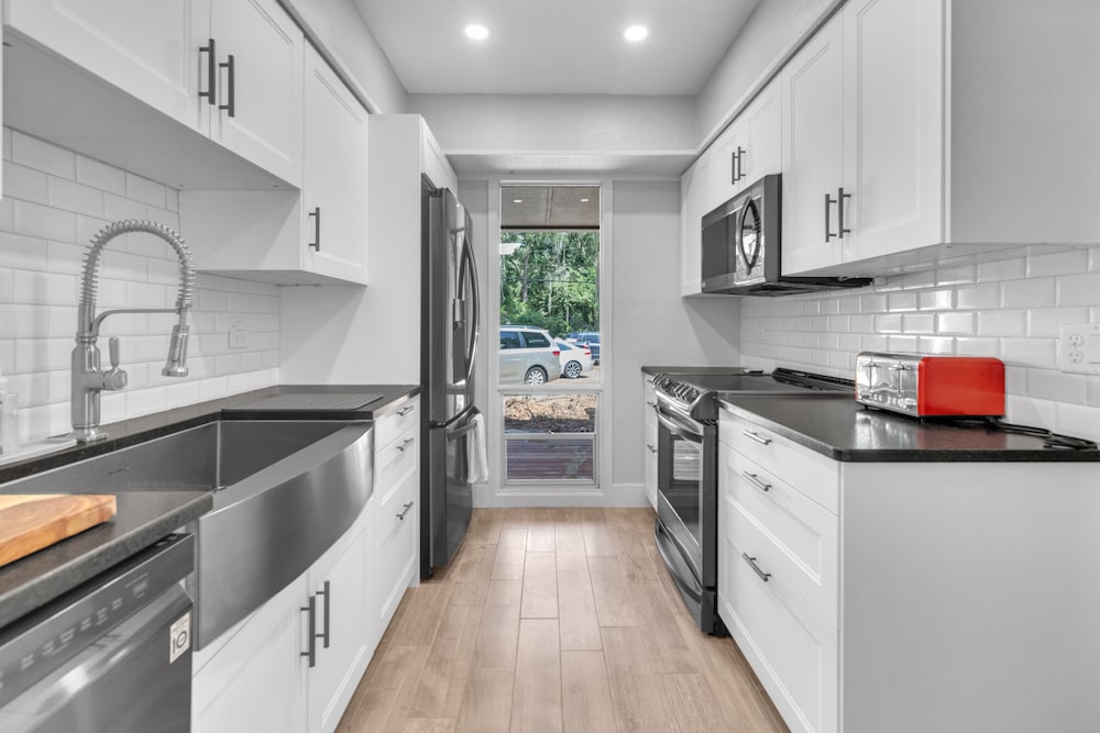 BRAND NEW Remodeled Home Close to EVERYTHING!!!