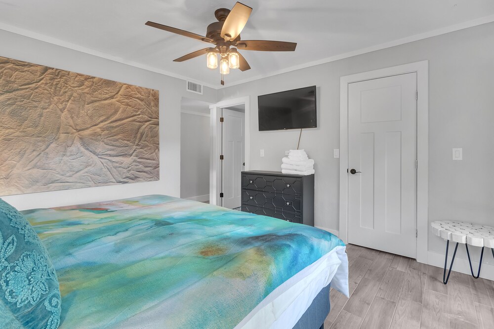 BRAND NEW Remodeled Home Close to EVERYTHING!!!