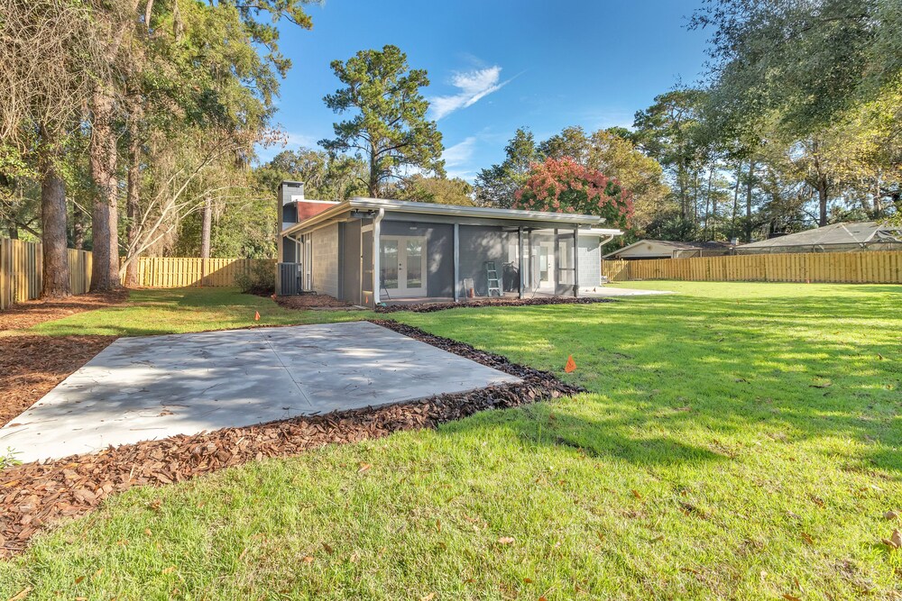 BRAND NEW Remodeled Home Close to EVERYTHING!!!