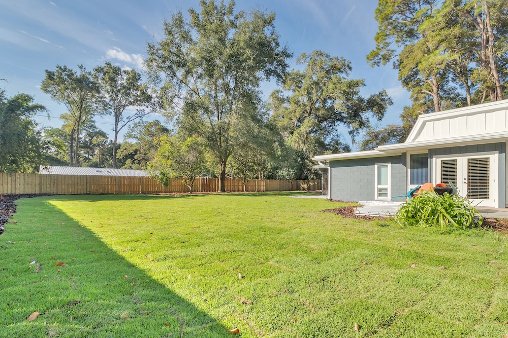 BRAND NEW Remodeled Home Close to EVERYTHING!!!