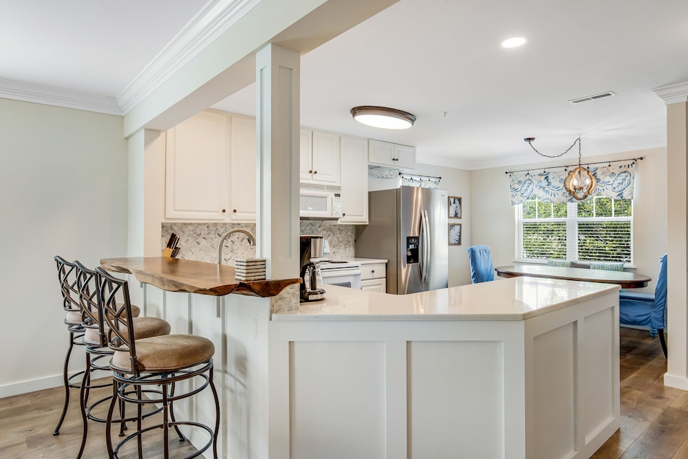 Bethany Bay Dog-Friendly Getaway w/ Free WiFi, Shared Pool, & Sports Courts