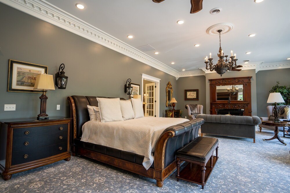 Beautiful, Upscale, and Waiting For You! Carbondale Vrbo