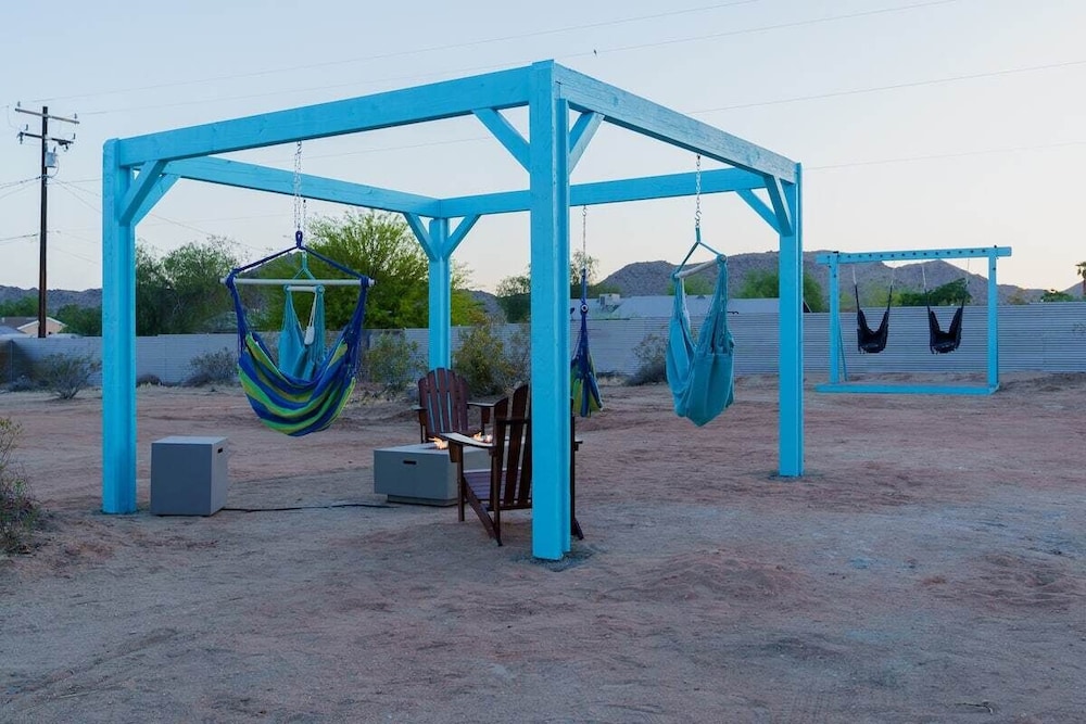 ❤Retro 90s Vibe+Firepit+Hammocks❤