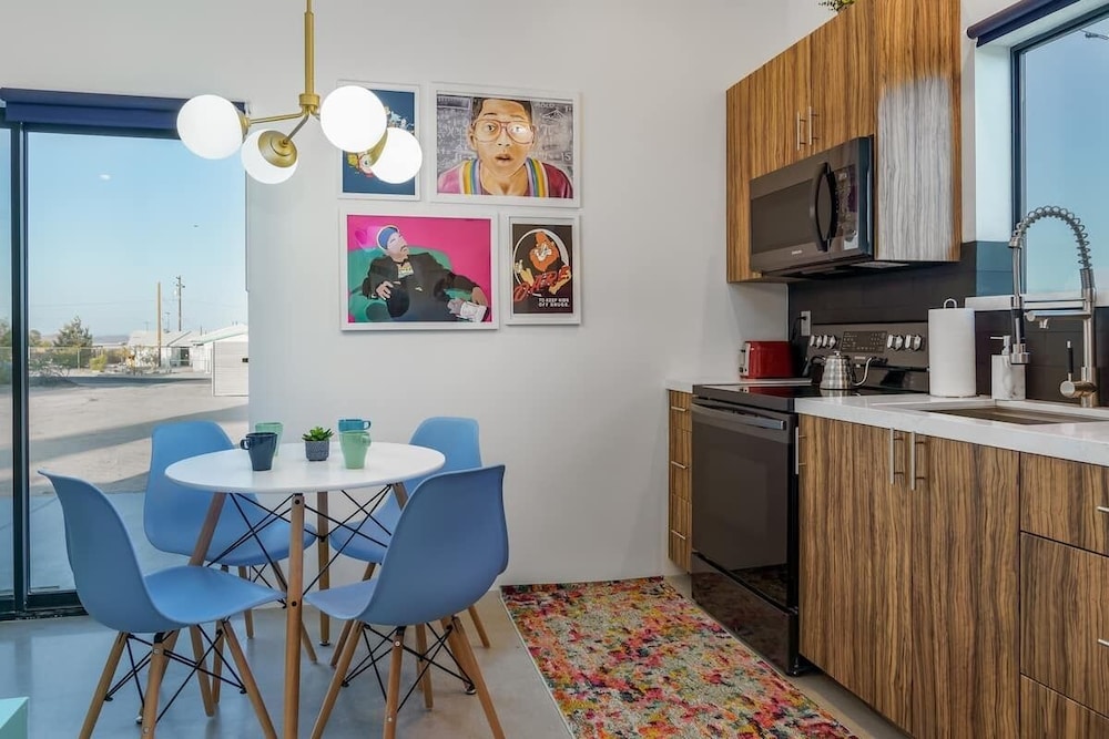 ❤Retro 90s Vibe+Firepit+Hammocks❤