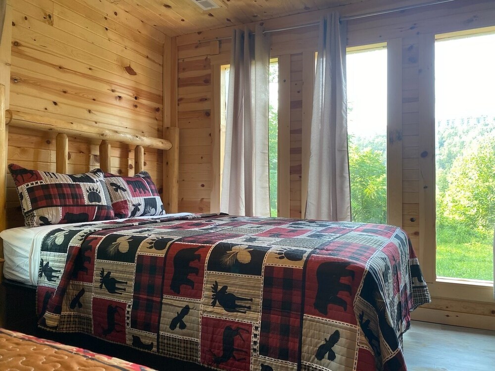 Gatlinburg's Cozy Cabin