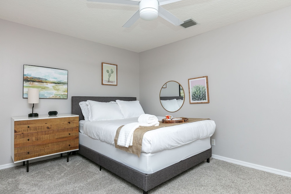 Stunning Contemporary Mansion in Plantation Acres Community