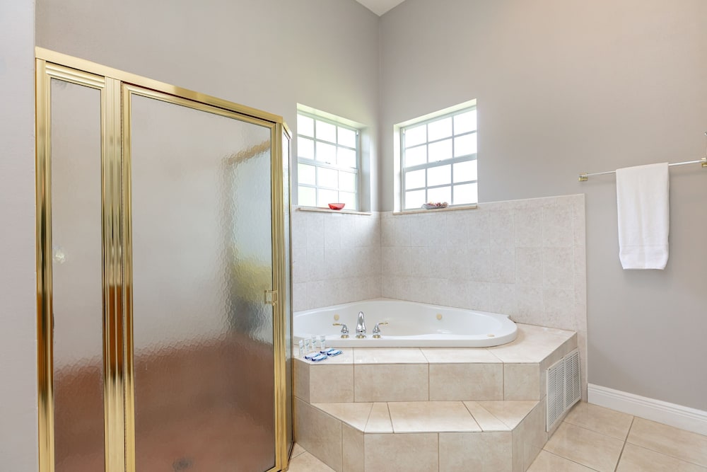 Stunning Contemporary Mansion in Plantation Acres Community