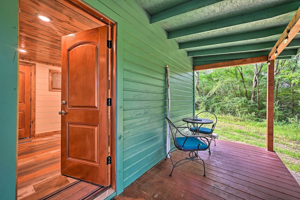 ‘Eagle Nest’ - Eagletown Studio w/ Fire Pit!